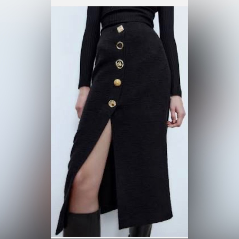 ZARA GOLD BUTTONS SKIRT SIZE SMALL